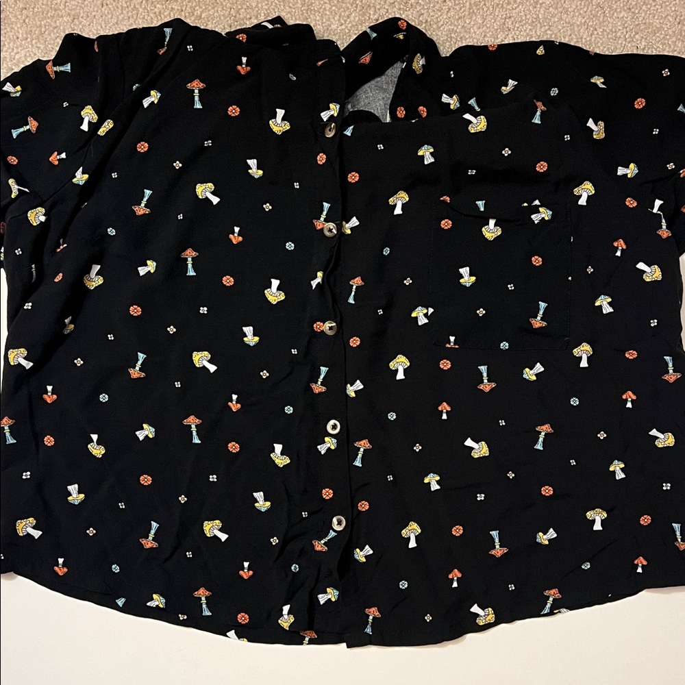 Black Mushroom button down short sleeve shirt women’s juniors XXL / 19 - Picture 7 of 11